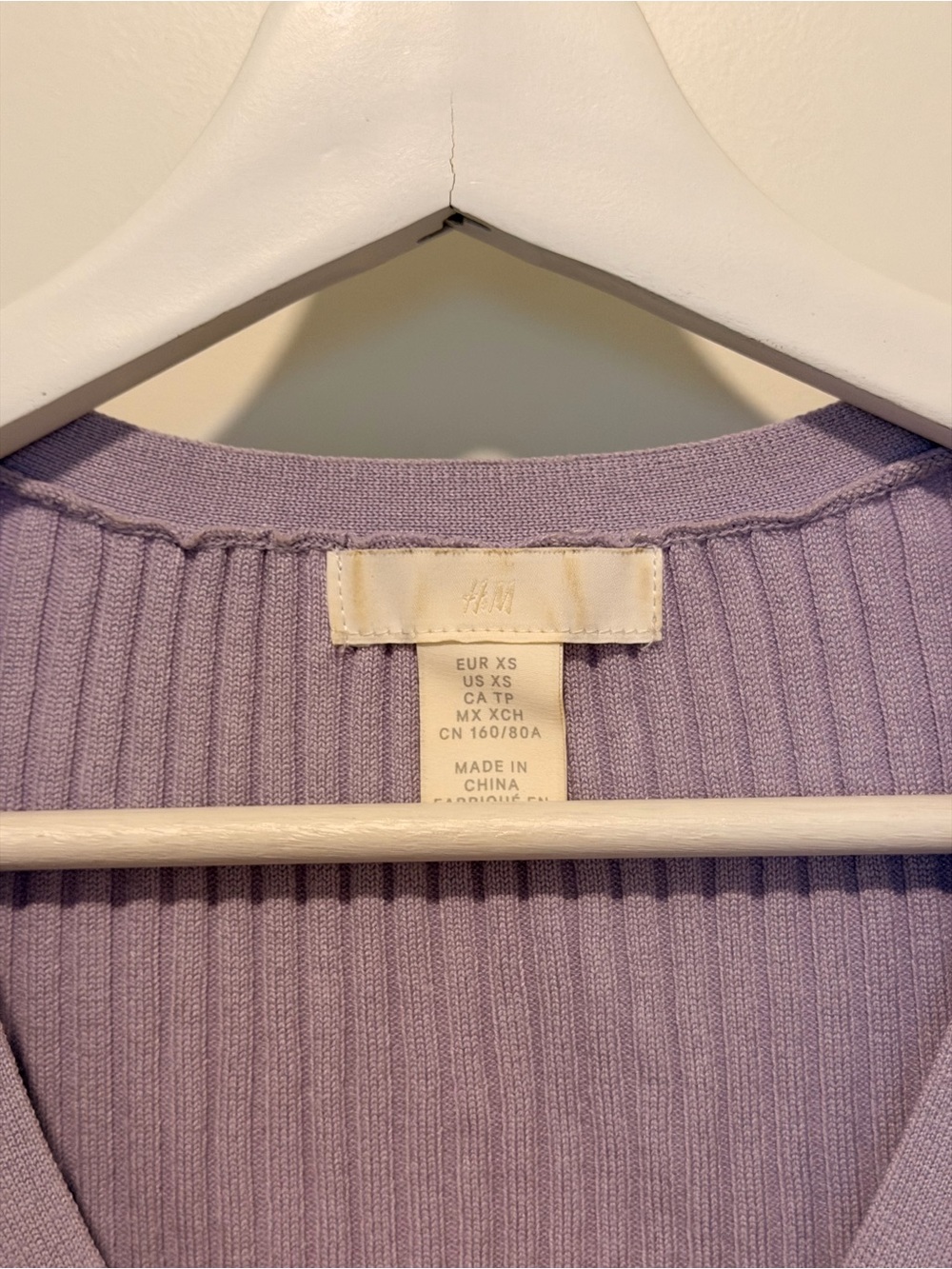 H&M Lavender Ribbed V-Neck Button Cardigan - Picture 3 of 3